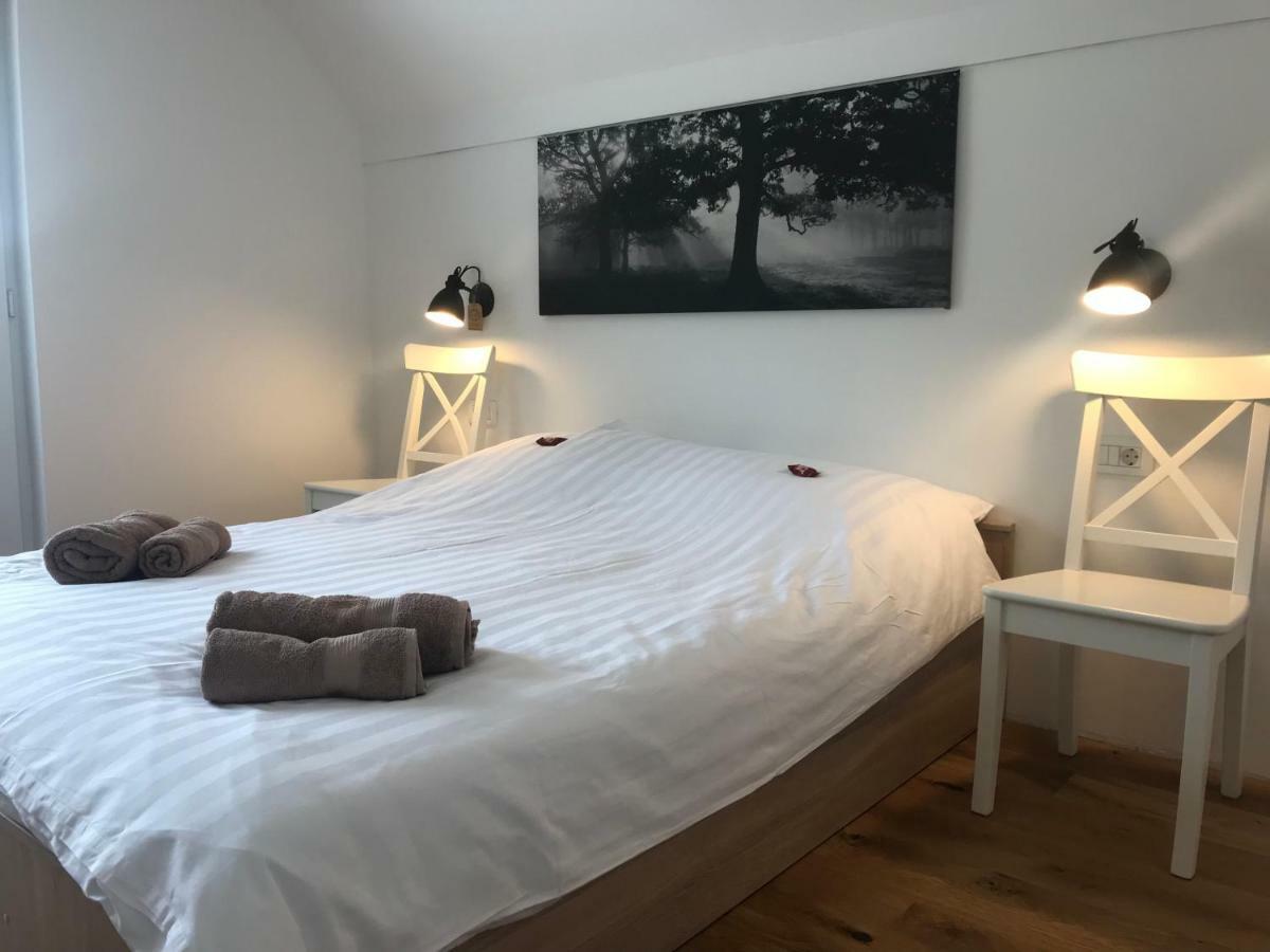 Lake House ボーヒニ エクステリア 写真